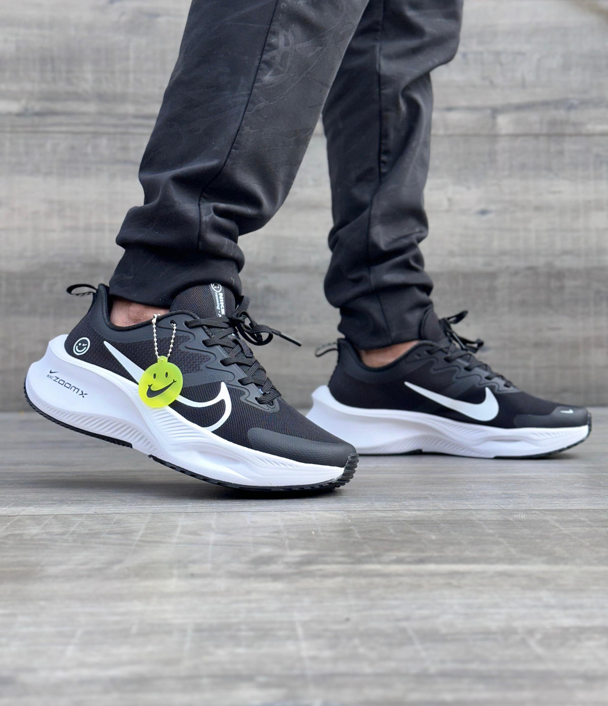 Nike Zoom Carita Negro – Blanco