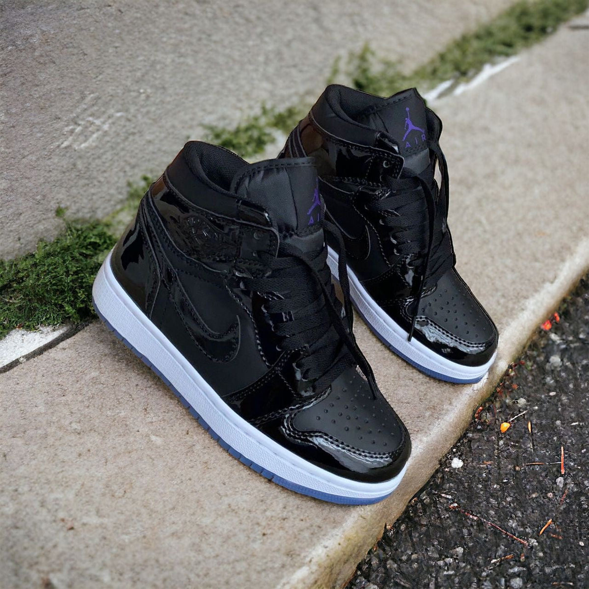 Jordan Retro 1 Charol Negra – Blanca