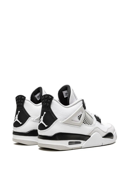 Jordan Retro 4 – Blanco / Negro