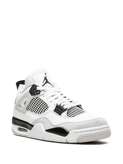 Jordan Retro 4 – Blanco / Negro