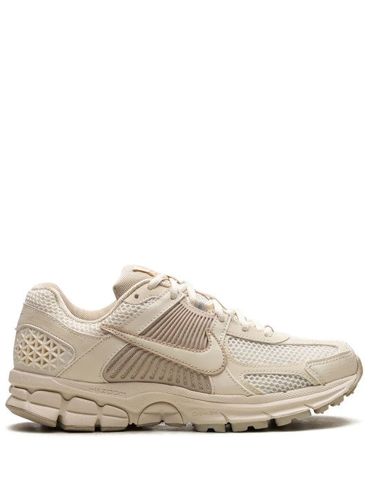Nike Zoom Vomero 5 – Blanco / Beige