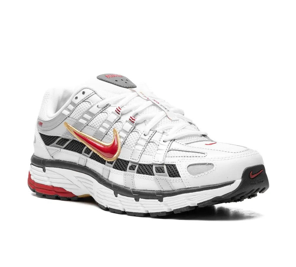 Nike P6000 – Gris / Rojo