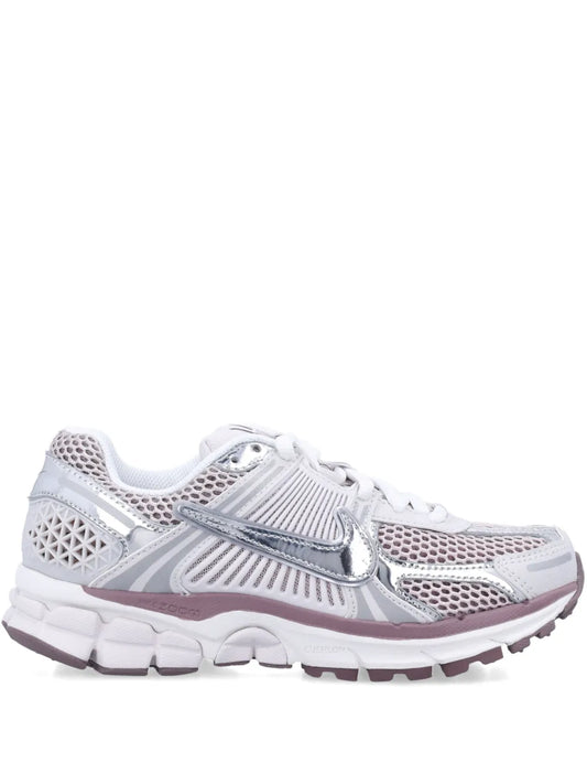 Nike Zoom Vomero 5 – Blanco / Plateado / Lila