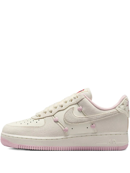 Nike Air Force 1 San Valentin