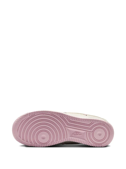 Nike Air Force 1 San Valentin