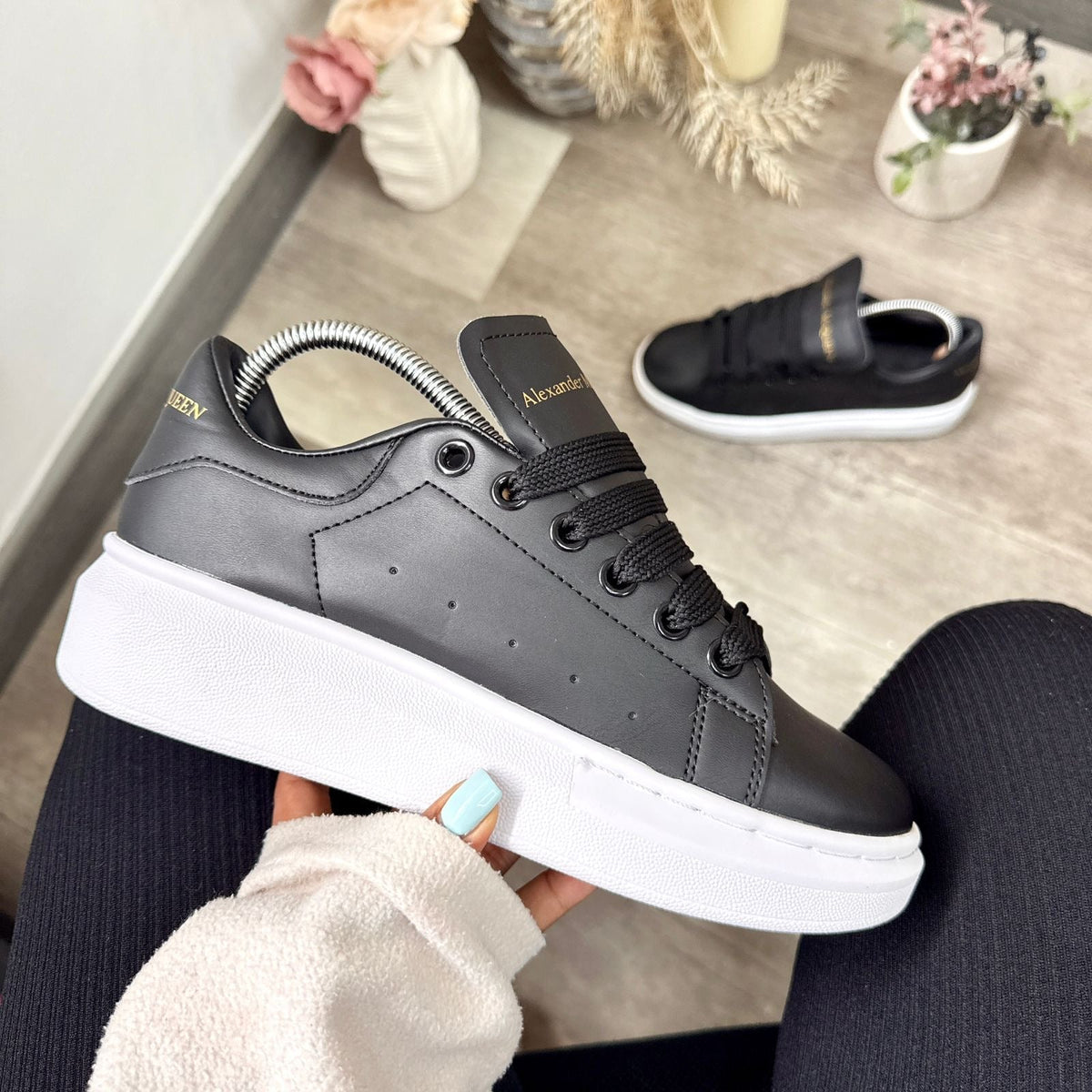 Alexander McQueen Negro – Blanco