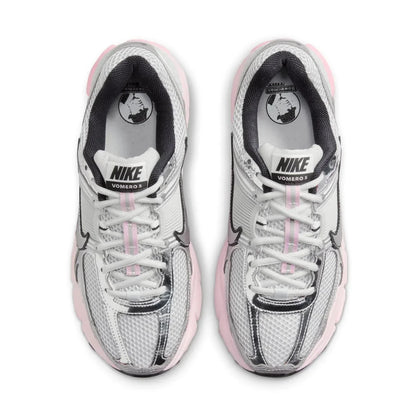 Nike Zoom Vomero 5 – Plateado / Rosado
