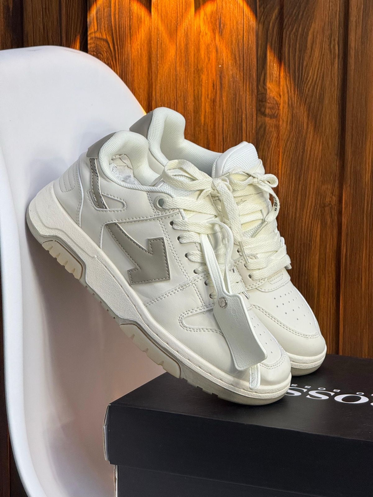 Off – White Blanco / Beige
