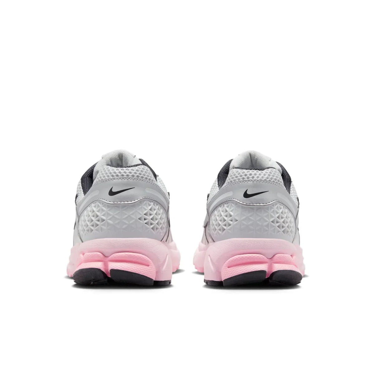 Nike Zoom Vomero 5 – Plateado / Rosado