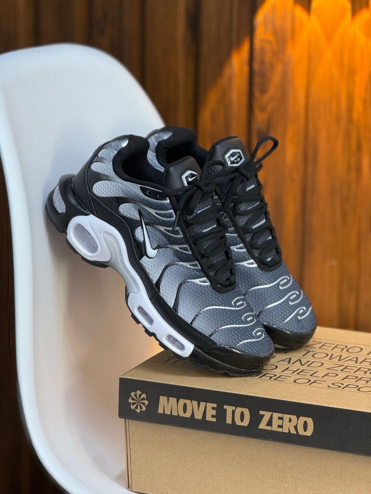 Nike TN Negro – Blanco