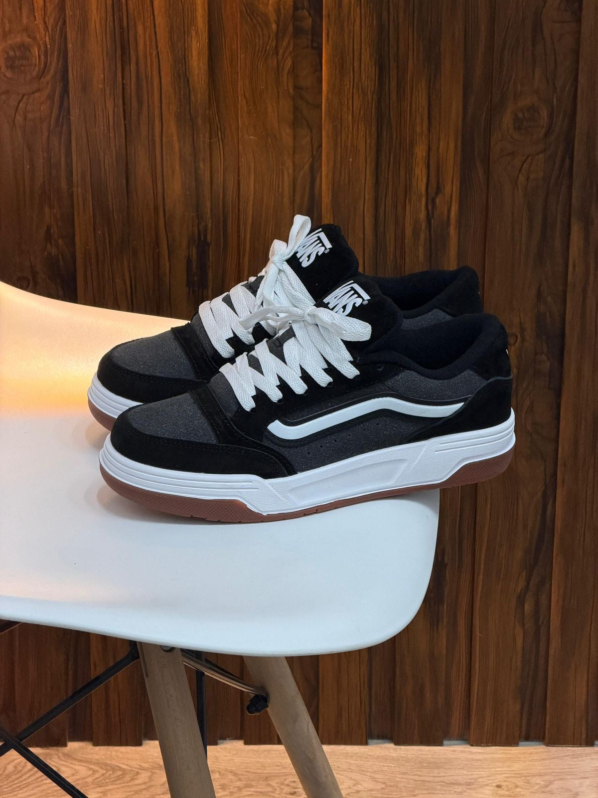 Vans Hylane – Negra Gris