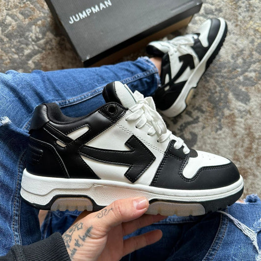 Off – White Negro / Blanco