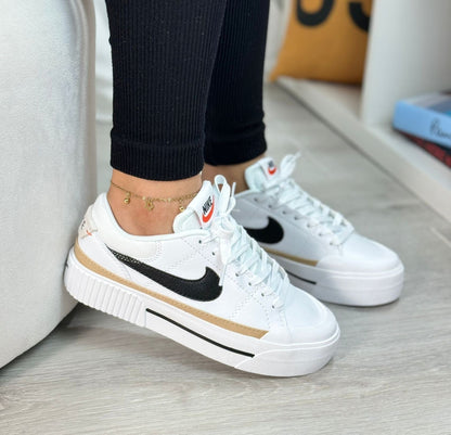 Nike Legacy Blanco – Beige