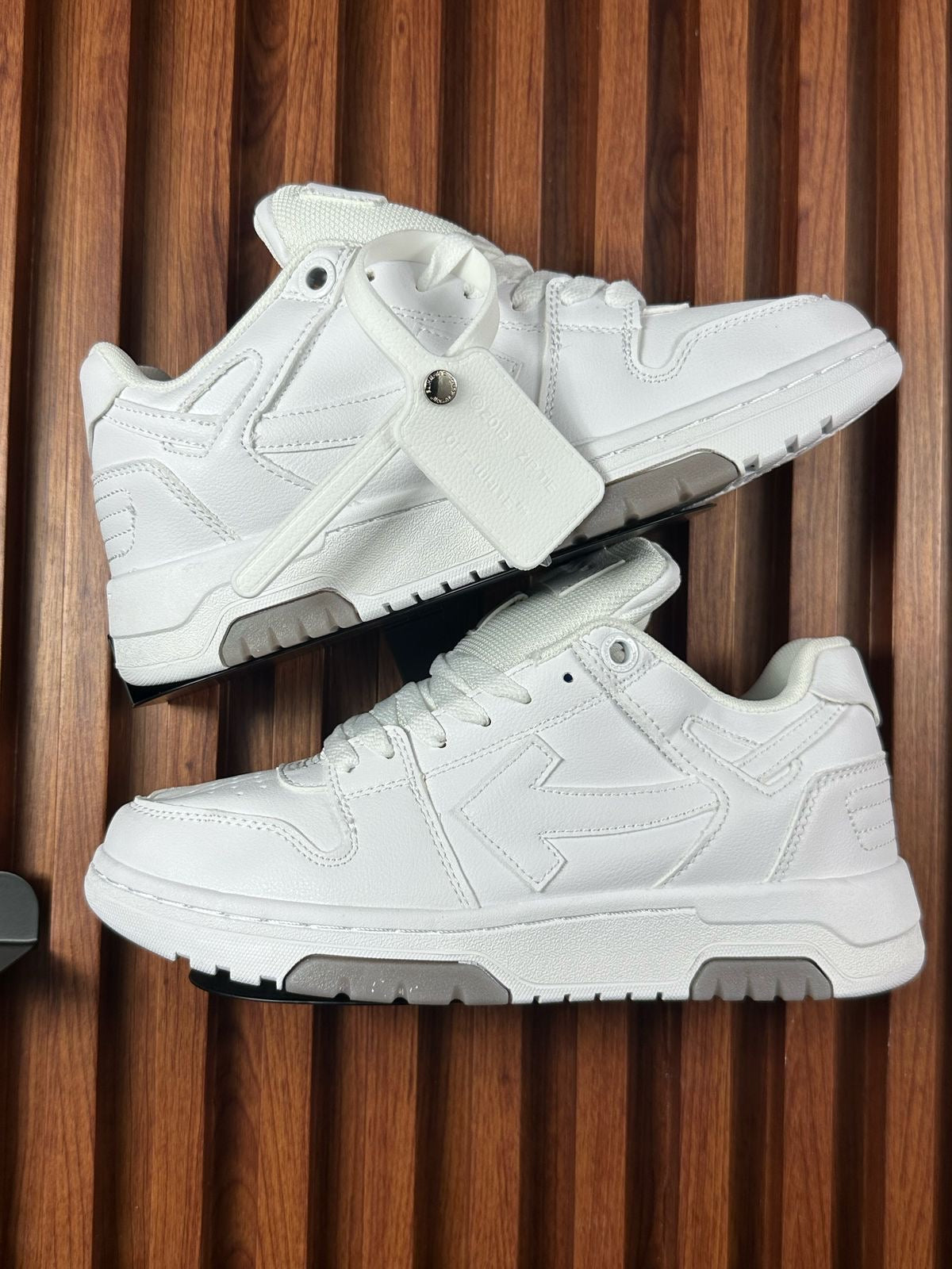 Off – White Blanco