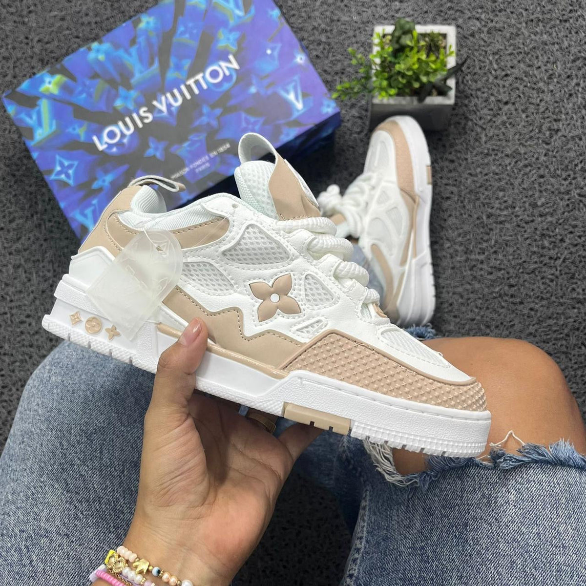 Louis Vuitton Skate Beige – Blanco