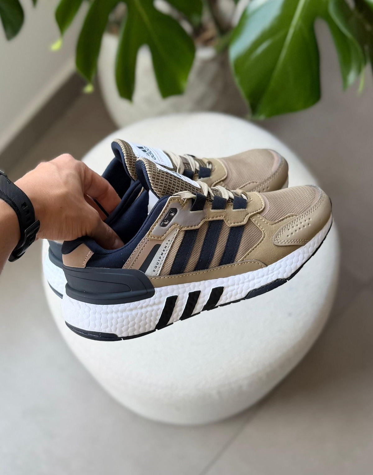 Adidas Equipment – Cafe
