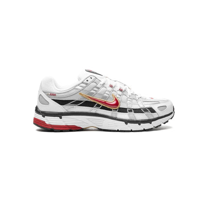 Nike P6000 – Gris / Rojo