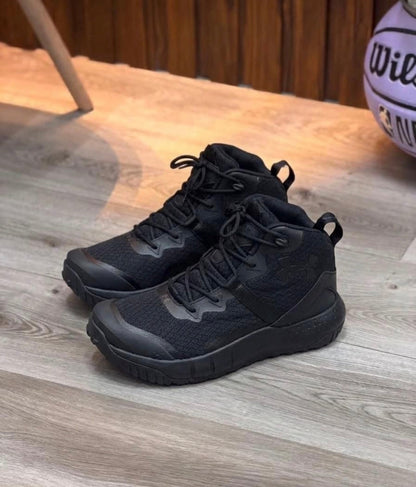 Under Armour Bota – Negra