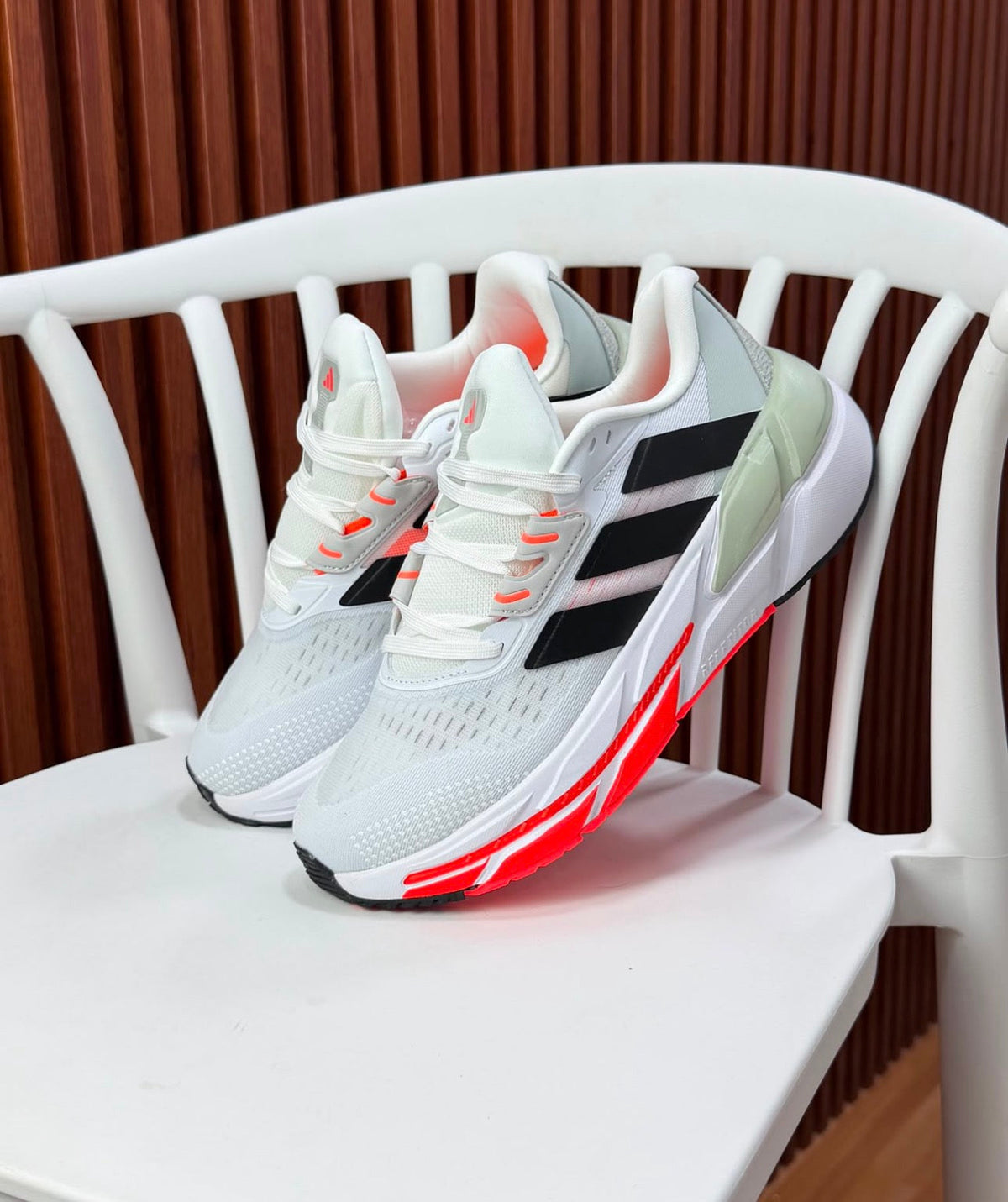 Adidas Adistar – Blanca / Roja