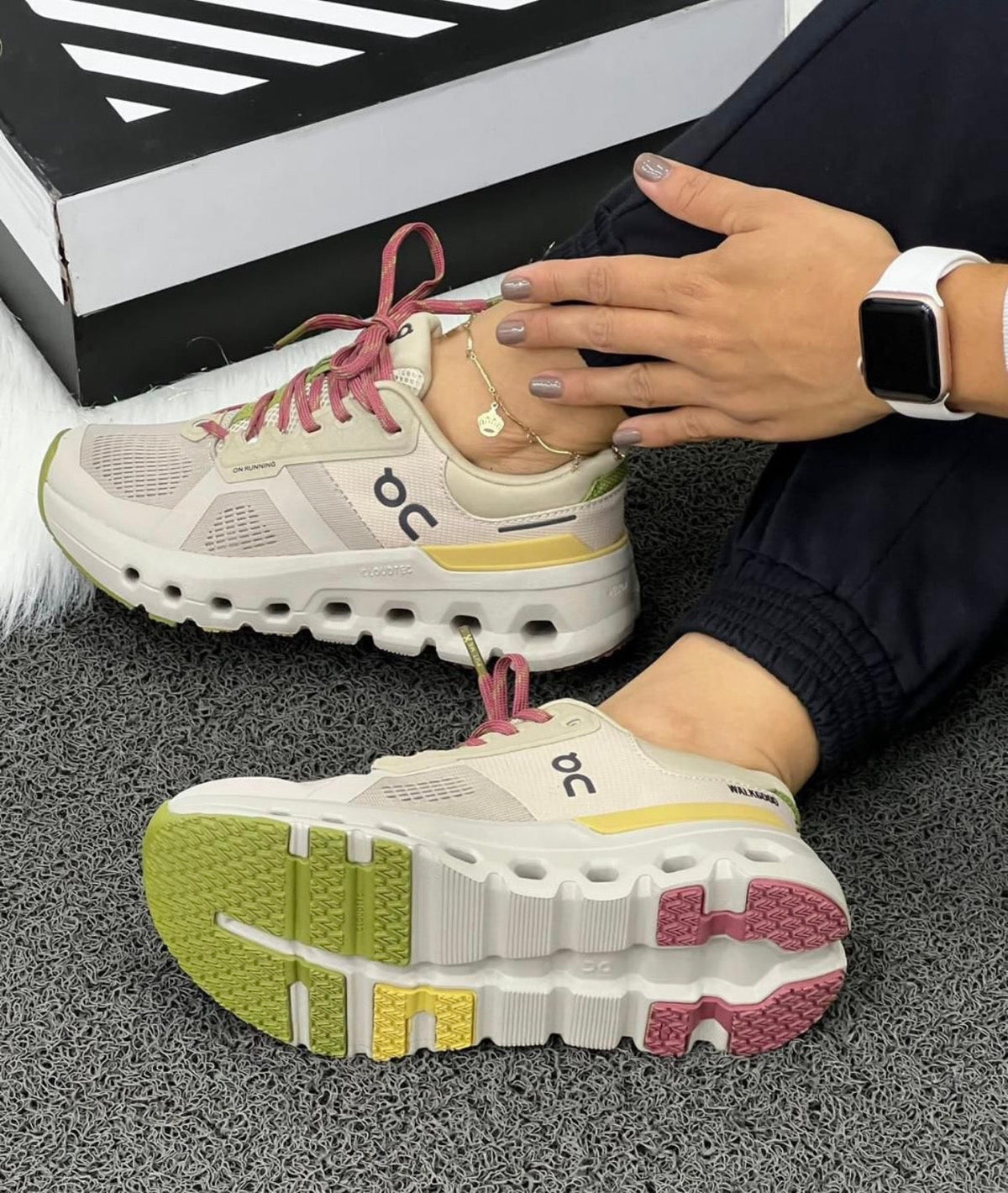 On Cloudtec – Beige