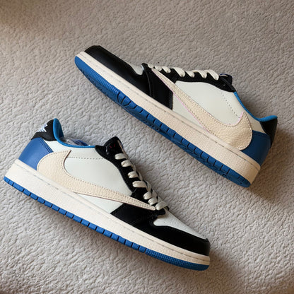 Nike Travis Low