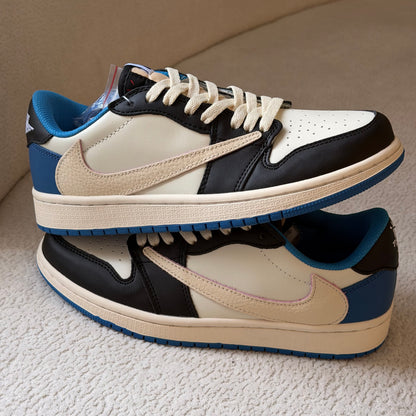 Nike Travis Low