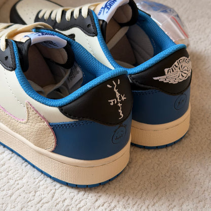 Nike Travis Low
