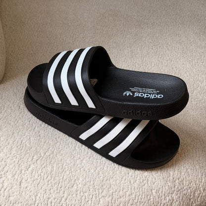 Chancletas adidas clásica