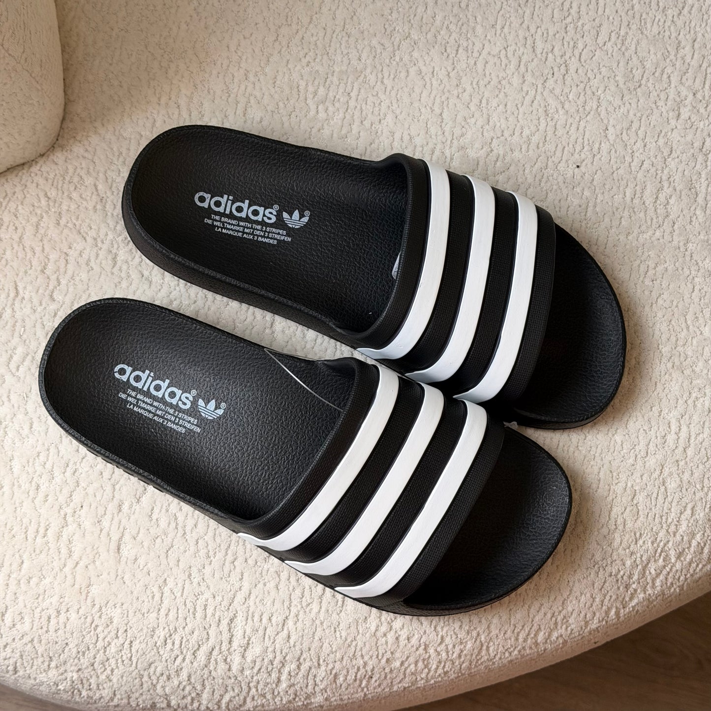 Chancletas adidas clásica