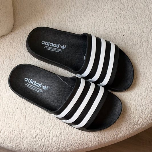 Chancletas adidas clásica