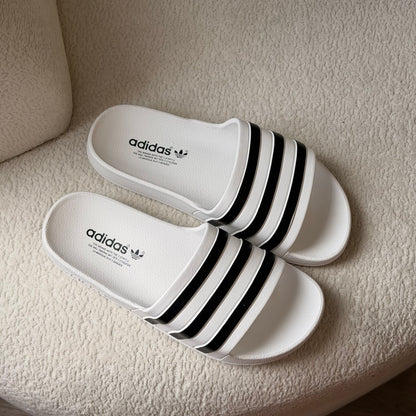 Chancletas adidas clásica