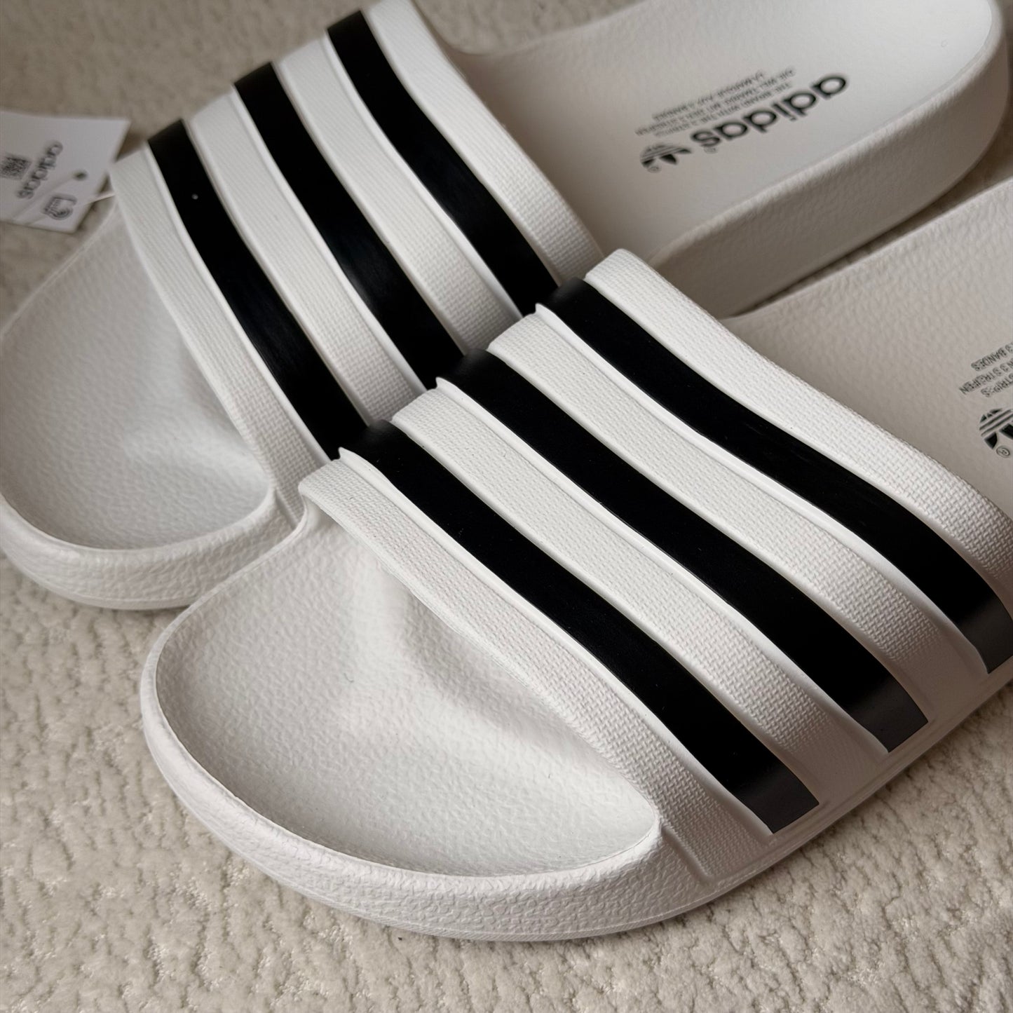 Chancletas adidas clásica