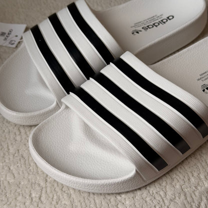 Chancletas adidas clásica
