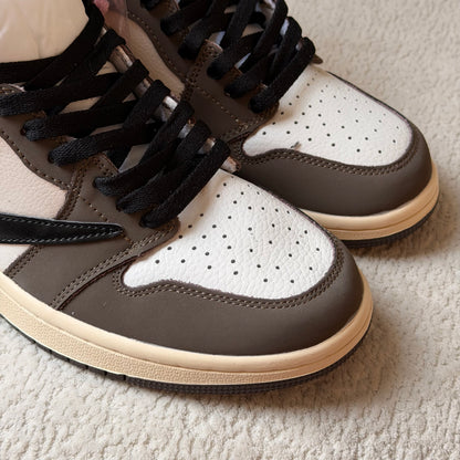 Air Jordan Retro 1 Travis Scott