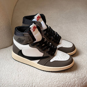 Air Jordan Retro 1 Travis Scott