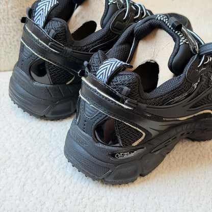 Off White Be Right