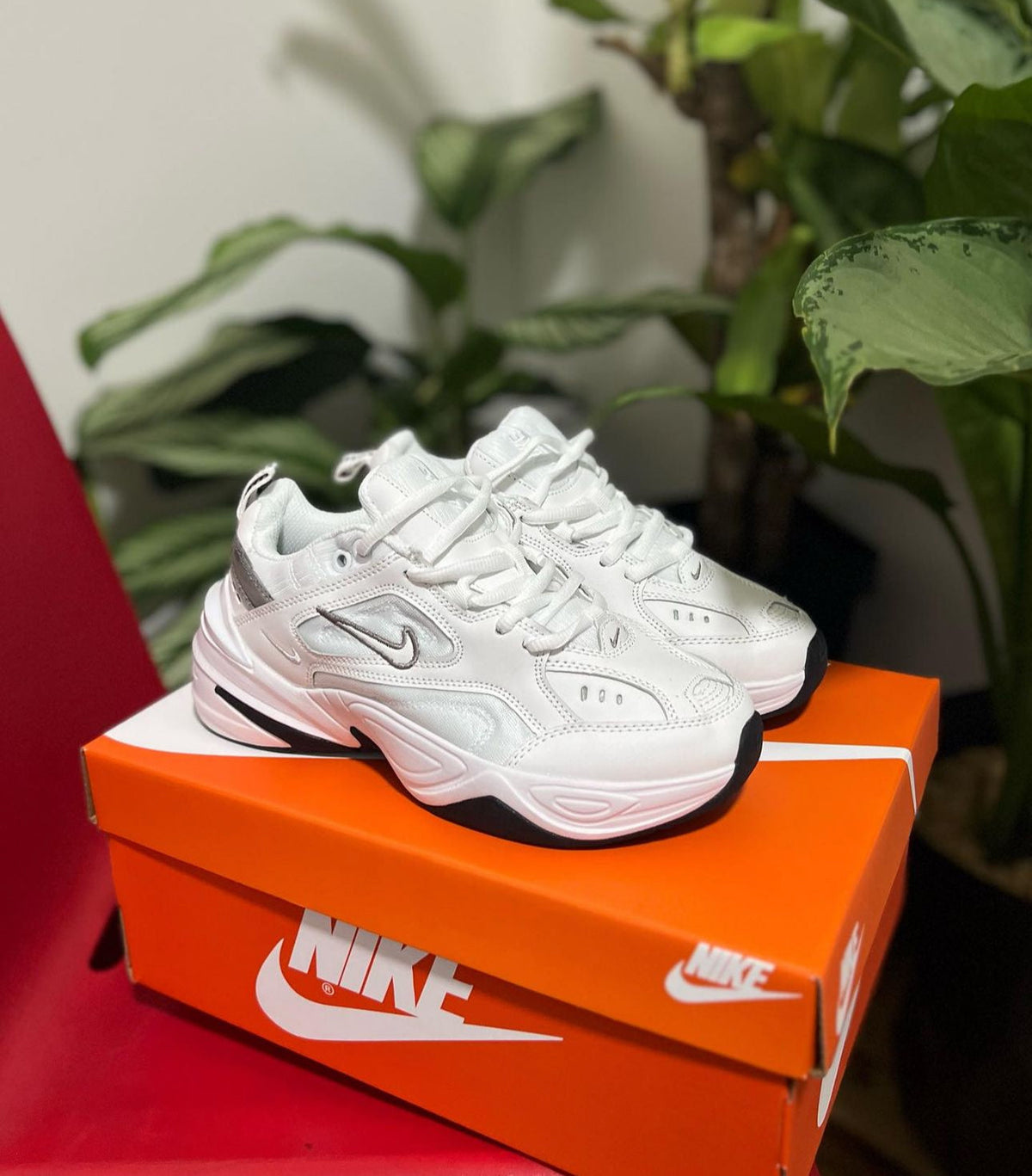 Nike Tekno Blanco – Gris