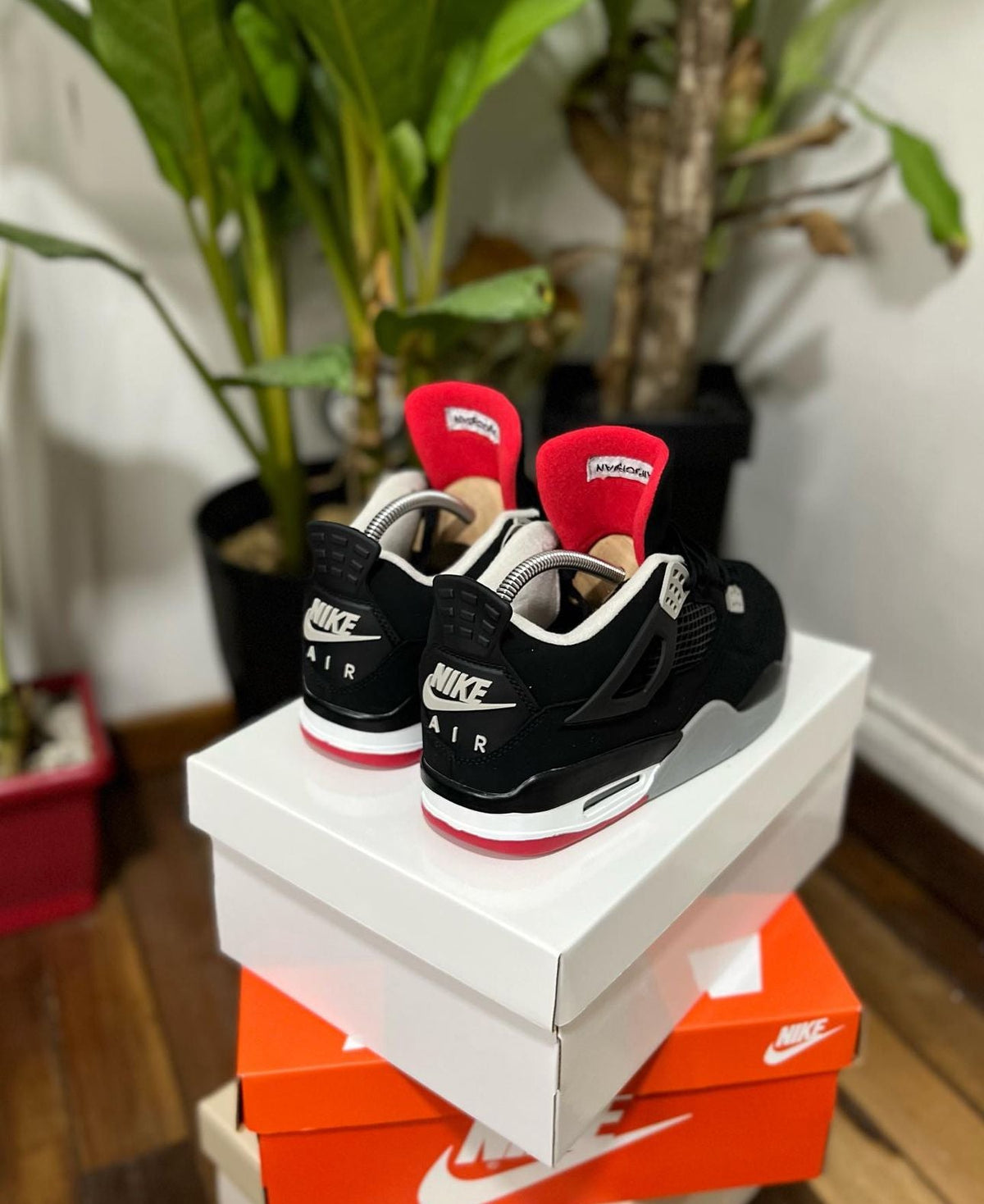Jordan Retro 4 Negro – Rojo