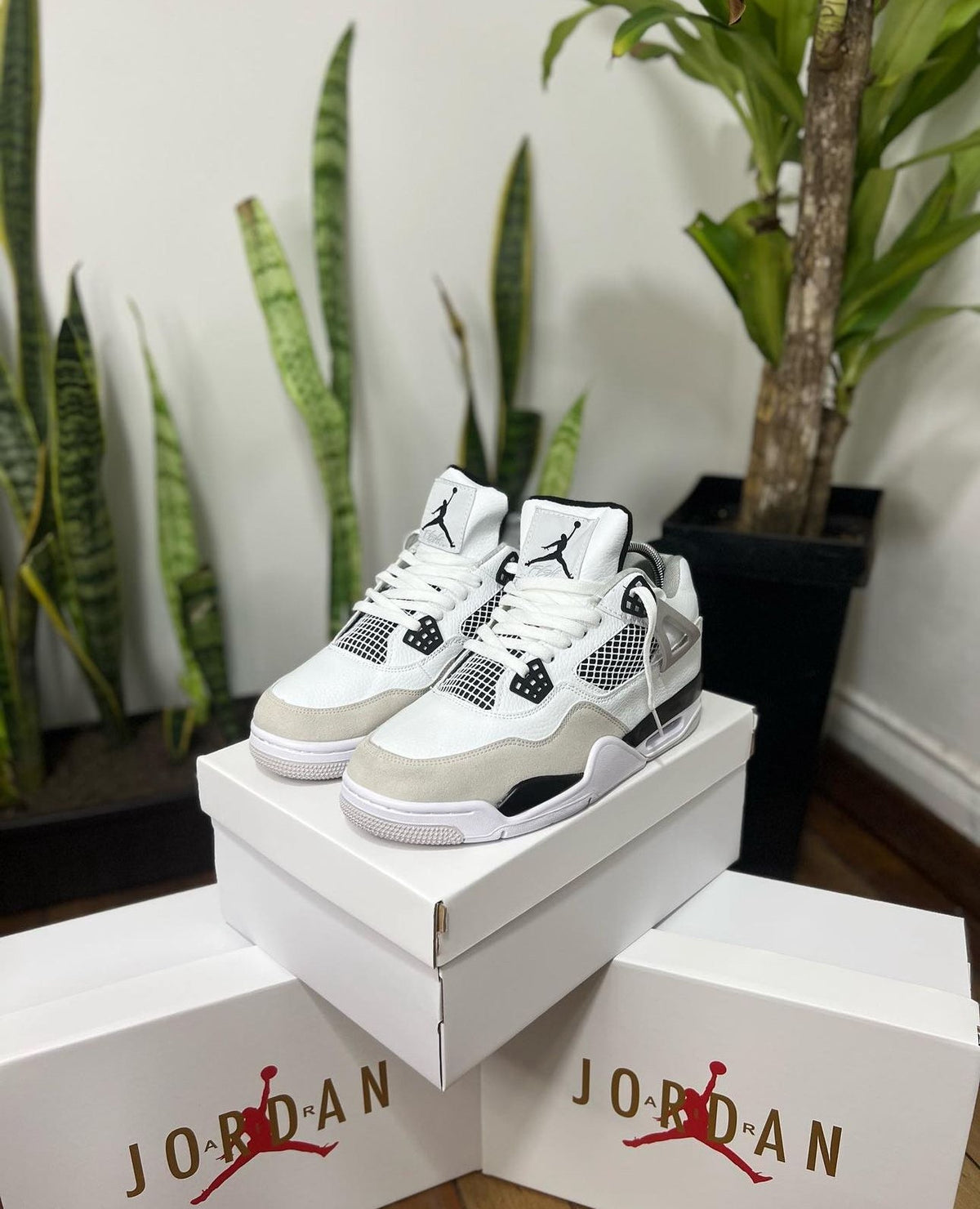 Jordan Retro 4 Blanca – Negra