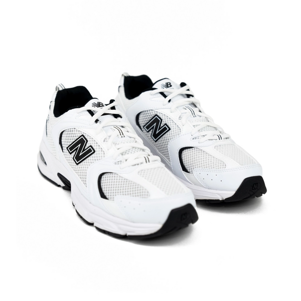 New Balance 530 – Blanco / Negro