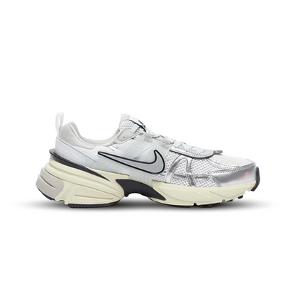 Nike V2K Run – Plateado