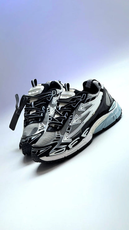 Off – White Ber Negro
