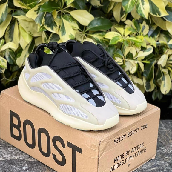 Adidas Yeezy 700 V3