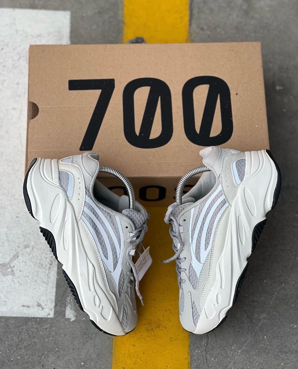 Adidas Yeezy 700 V2 Static