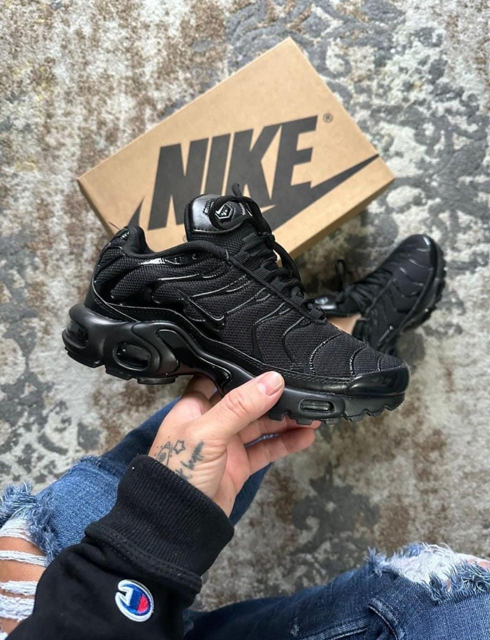 Nike TN – Negro