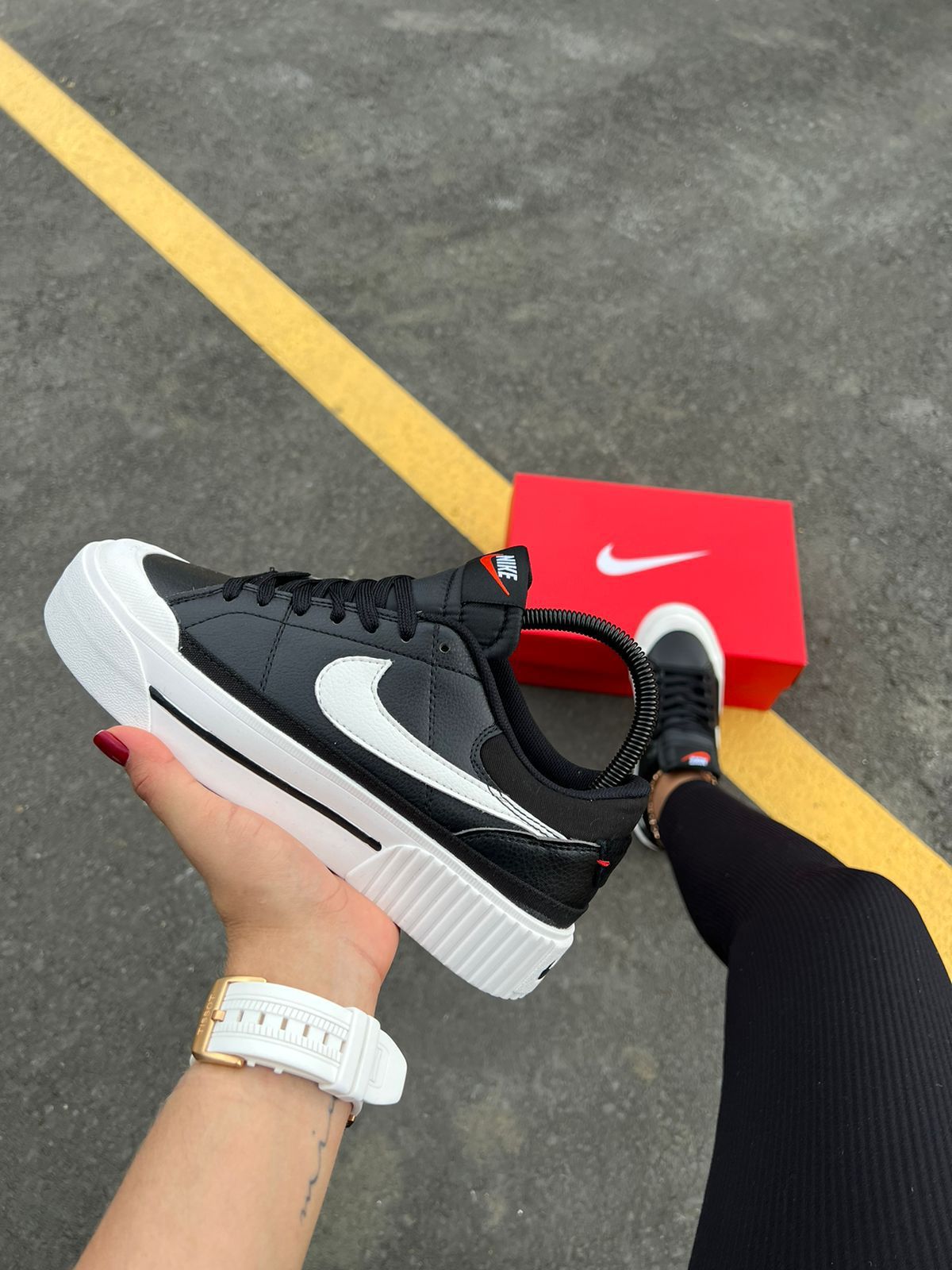 Nike Legacy Lift Court – Negro Blanco