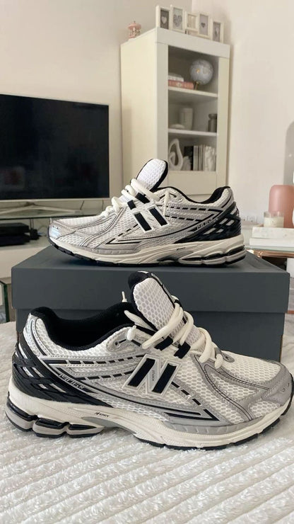 New Balance 1906 – Blanco / Negro / Plateado