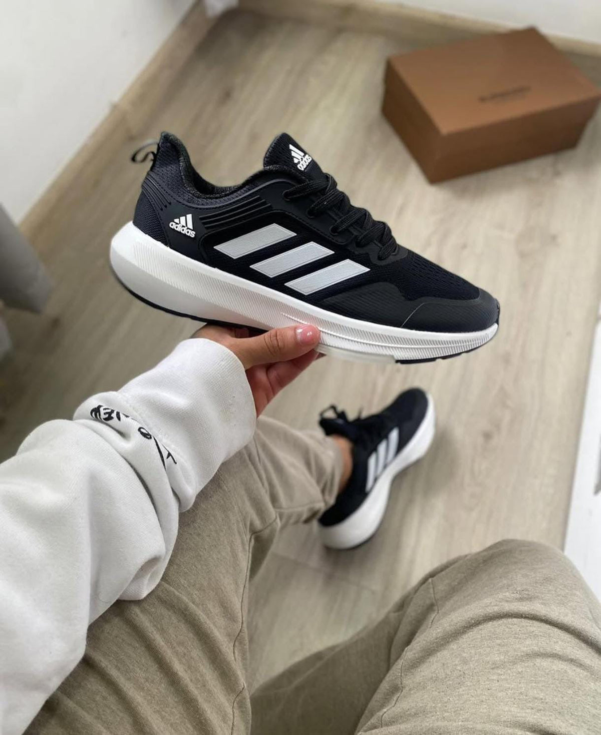 Adidas Bounce Negro – Blanco