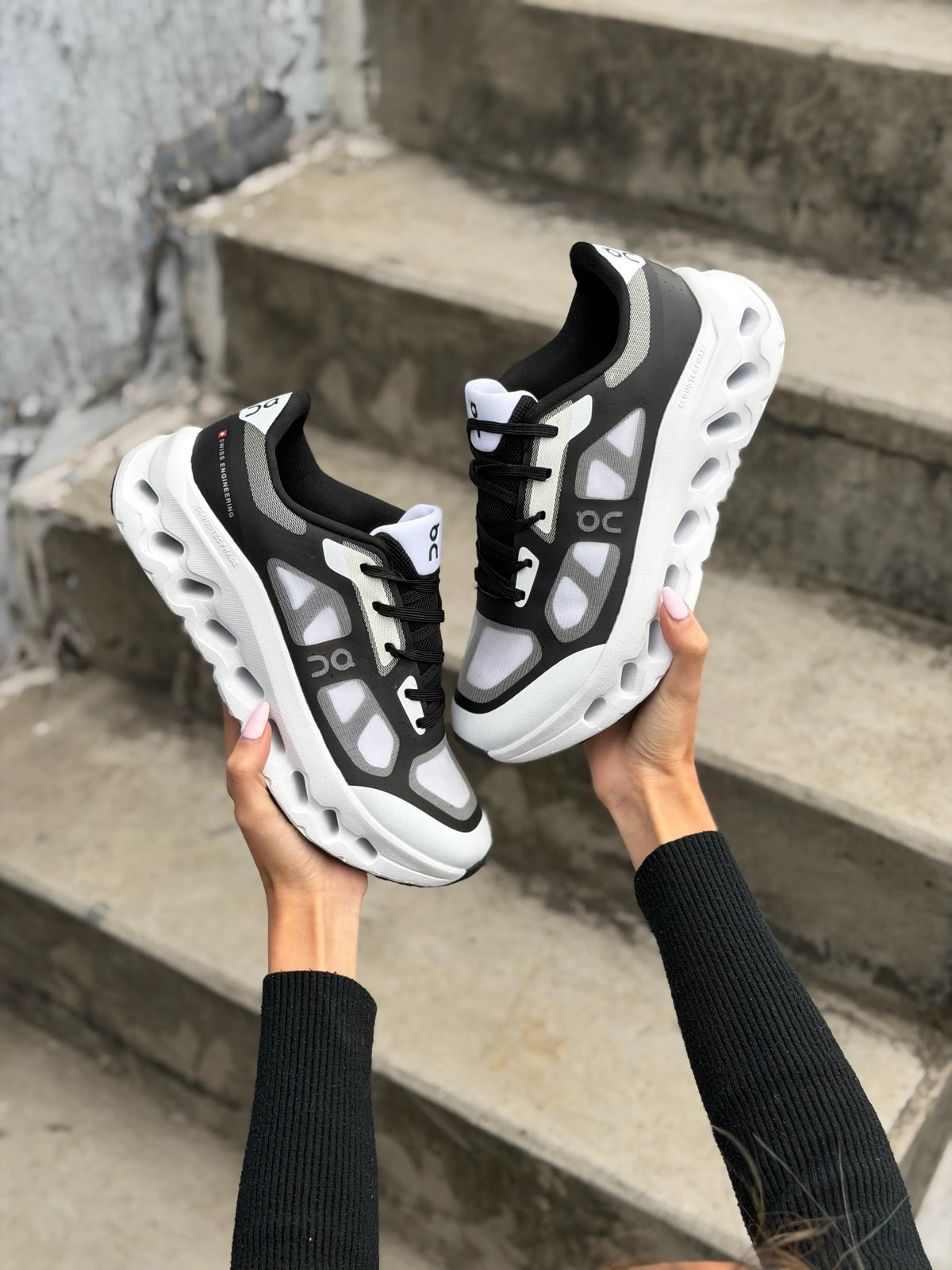 On Running Cloudtilt Remix – Negro / Blanco