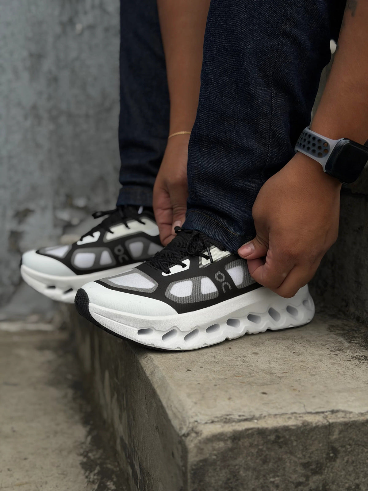 On Running Cloudtilt Remix – Negro / Blanco
